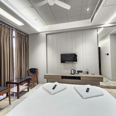 Hotel Statusinn, Ichalkaranji Esterno foto