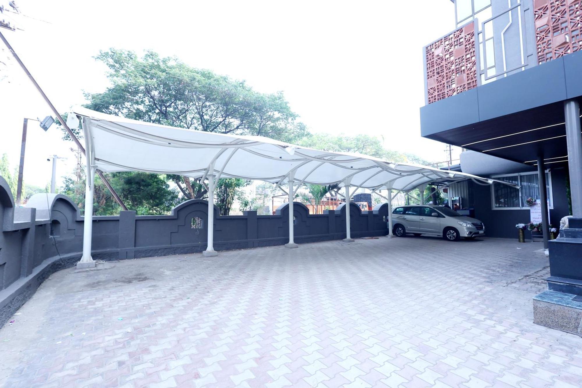 Hotel Statusinn, Ichalkaranji Esterno foto